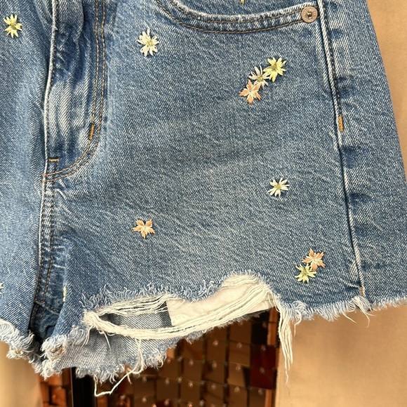 American Eagle Outfitters Medium Blue Wash Denim Jean Shorts w Pastel Florals 00 - Picture 3 of 11